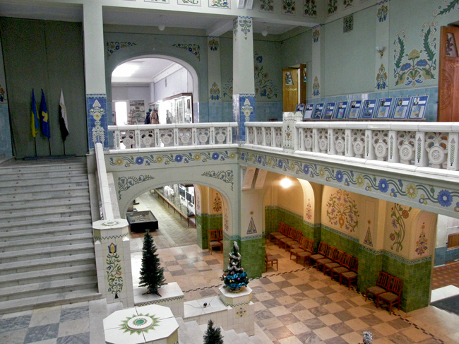 Полтавський краєзнавчий музей (1903 - 1908 рр, архітектор В. Кричевський)