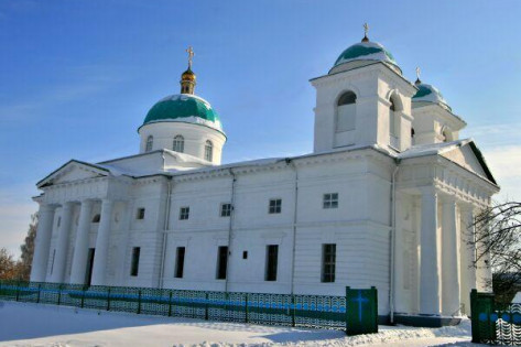 Потужна церква після реставрації в Ромашках( лютий 2012)