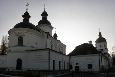 Храми Подолу. Академія, монастир, Святодухівська церква