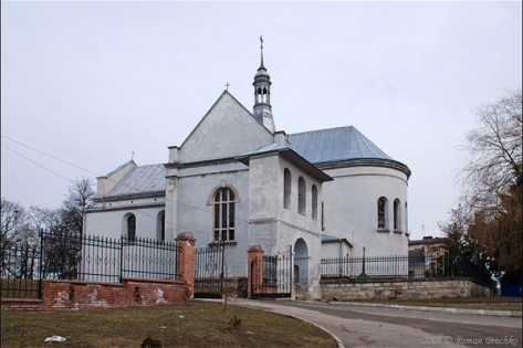 Бибрка. Костел святых Николая и Анны