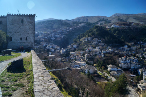 Албания. Гирокастра Gjirokastra — серебряный город вокруг замка