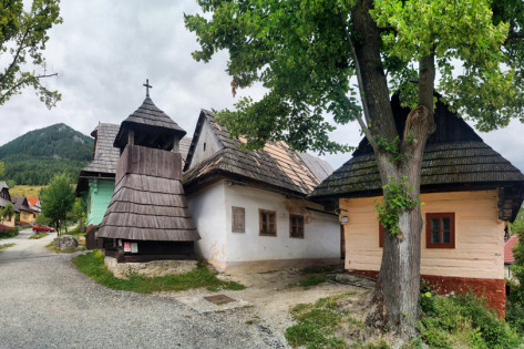 Словаччина. Влколинець Vlkolínec. Вовче село із ЮНЕСКО