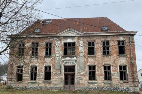 Колишню історичну школу на Львівщині перетворили на громадський простір