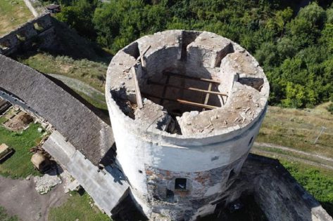 В Кам’янці відновлять дах вежі, втрачений 2021 року