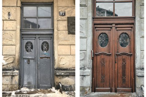 Чергові двері відновили у Львові — цього разу на вулиці Франка