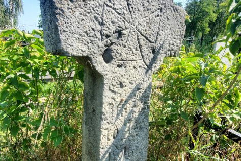 Переяслав. Кам’яні хрести Ярмаркового цвинтаря