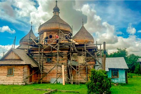 На Львівщині реставрують дерев’яну церкву XVIII ст. (фото)