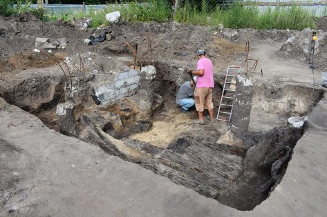 В Черкасах археологи руйнують імперські міфи (Фото)