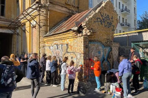 У Києві відбулась толока біля будинку видатного авіаконструктора Ігоря Сікорського (фото)