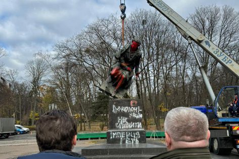 У Києві демонтували найбільший в Україні пам’ятник Пушкіну (фото)