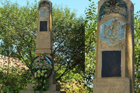 Один із найдавніших пам’ятників Тарасу Шевченку волає про допомогу