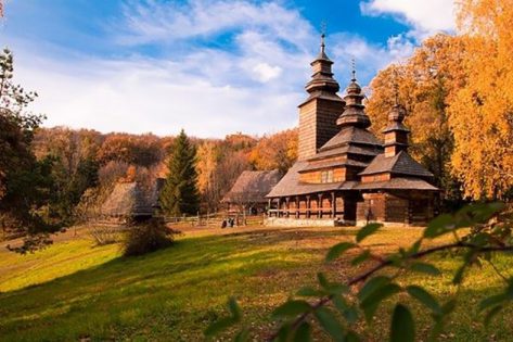 Національний музей народної архітектури та побуту України (Пирогів) атакують рейдери