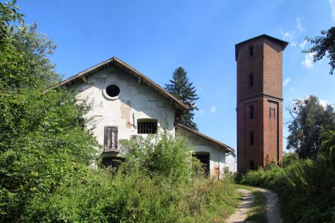 Черниця. Маєток, церква та цвинтар. Фото