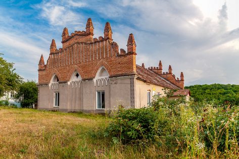 Стара неоготика Нового Поріччя