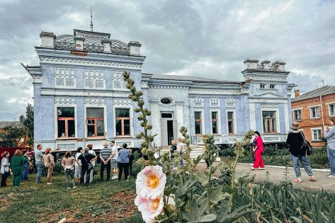 У Деражні, що на Хмельниччині, можна придбати палац