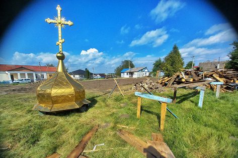На Рівненщині селяни порізали бензопилами дерев’яний храм XVIII століття