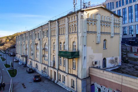 Це не палац, а Центральна електрична станція Київської міської залізниці (трамваю)