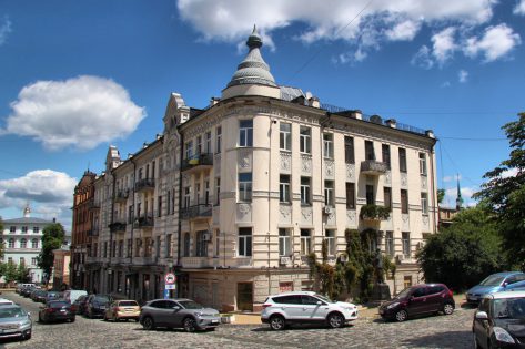 Андріївський узвіз, 3/24 – наймолодший серед історичних