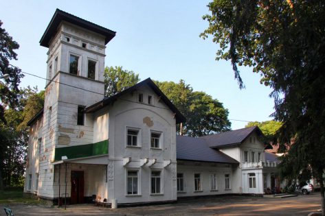 Великий Жванчик – палац, башта, цап і примара