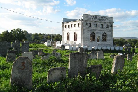 Прокуратура повертає святиню хасидів прихватизовану «мутним» французьким рабином