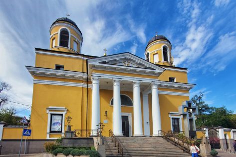 У Києві проінспектують стан об’єктів культурної спадщини. Першим перевірили костел св. Олександра