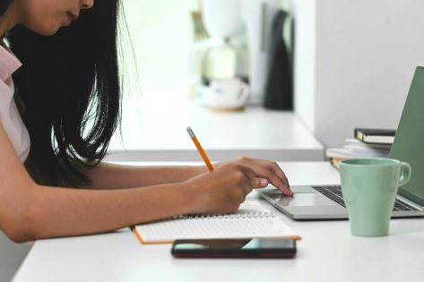 Як вивчати англійську онлайн: практичні поради та переваги курсів Grade