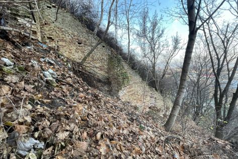 У Києві локалізували фрагмент огорожі Флорівського монастиря середини XIX століття