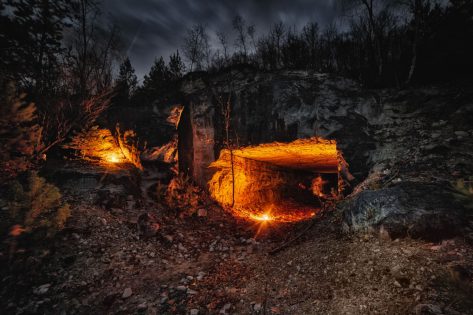 Чотири кілометри крізь ліс і ніч: репортаж з Іванковецьких штолень