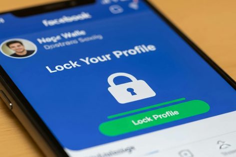 Відкрита інформація про людину: що є в реєстрах і що залишається закритим – огляд Clarity Project